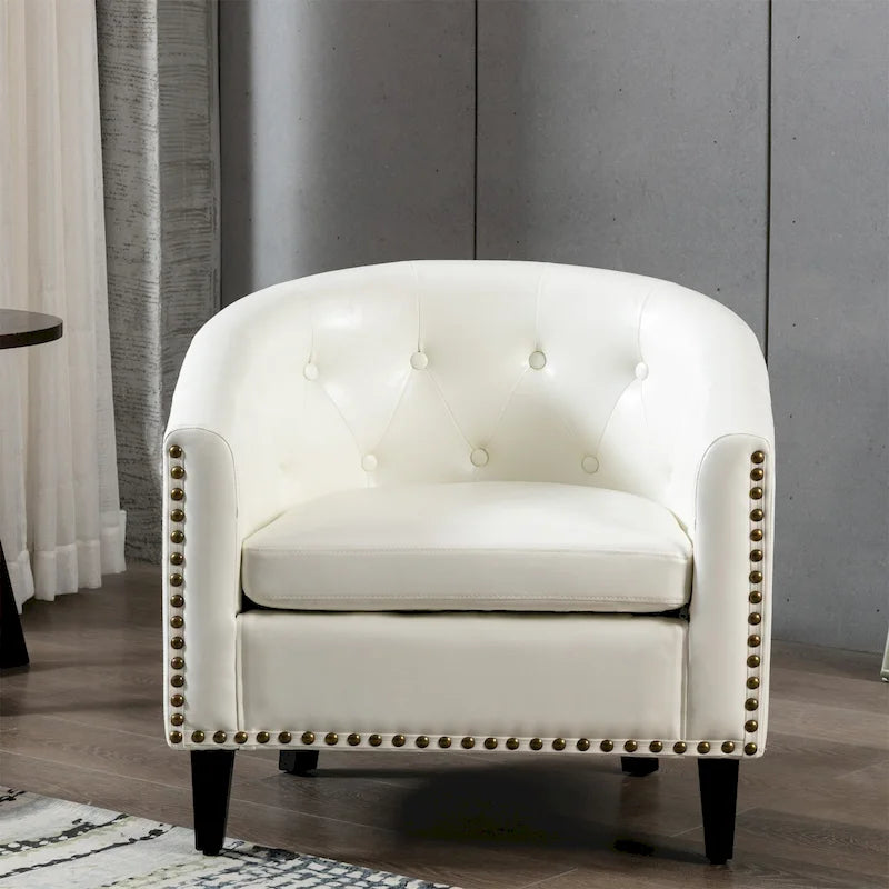 Fauteuil de club contemporain en similicuir PU avec accoudoirs encastrés et garniture cloutée