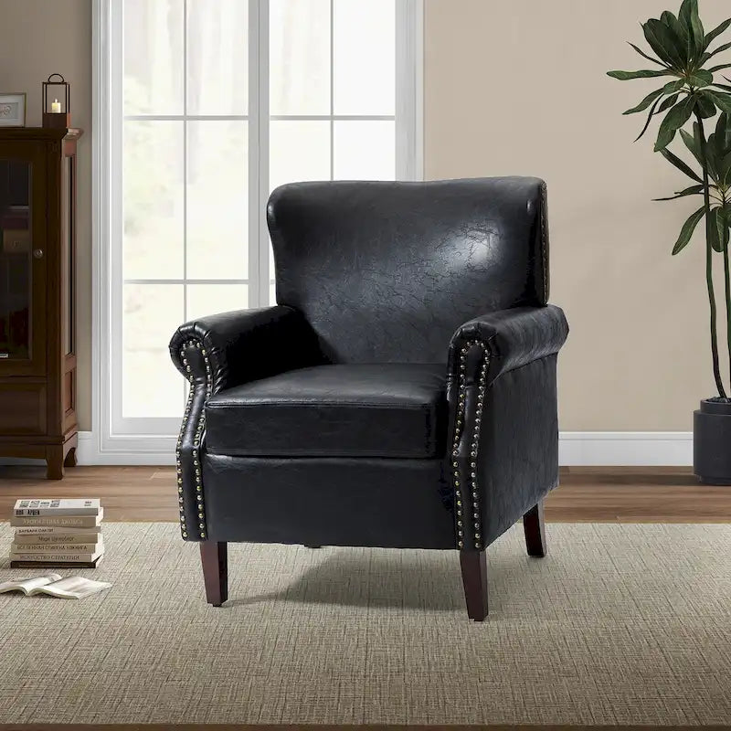 Fauteuil en cuir de transition Levi avec clous et accoudoirs arrondis